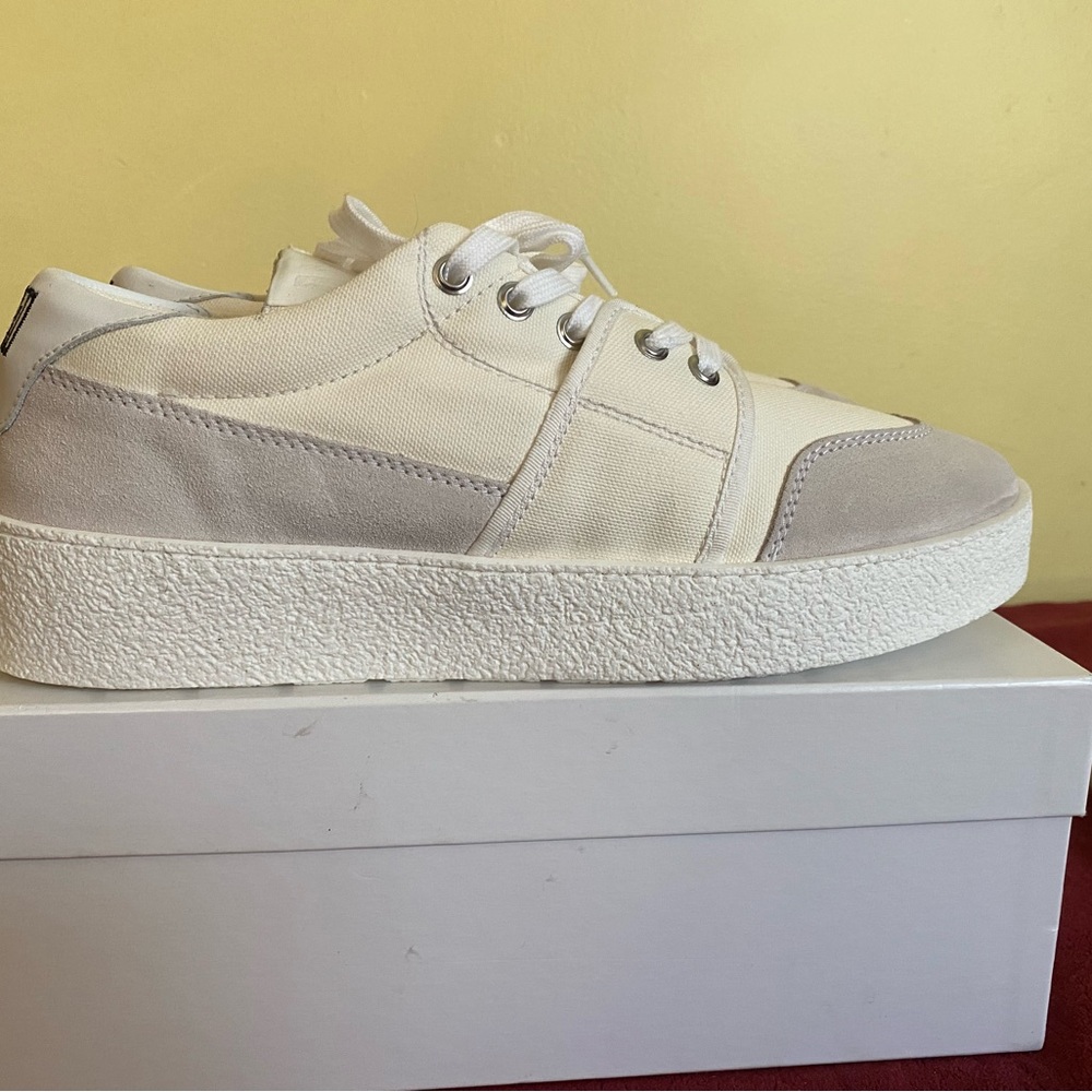 Ami De Coeur Low Top Sneakers